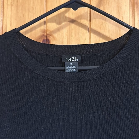 Black Metallic Stretch Crew Sweater - Picture 2 of 3